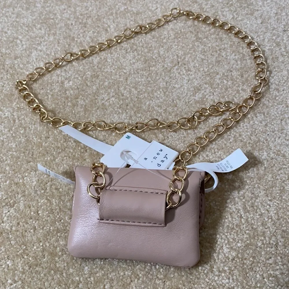 Women’s Gold Chain Belt with Small Purse M NWT